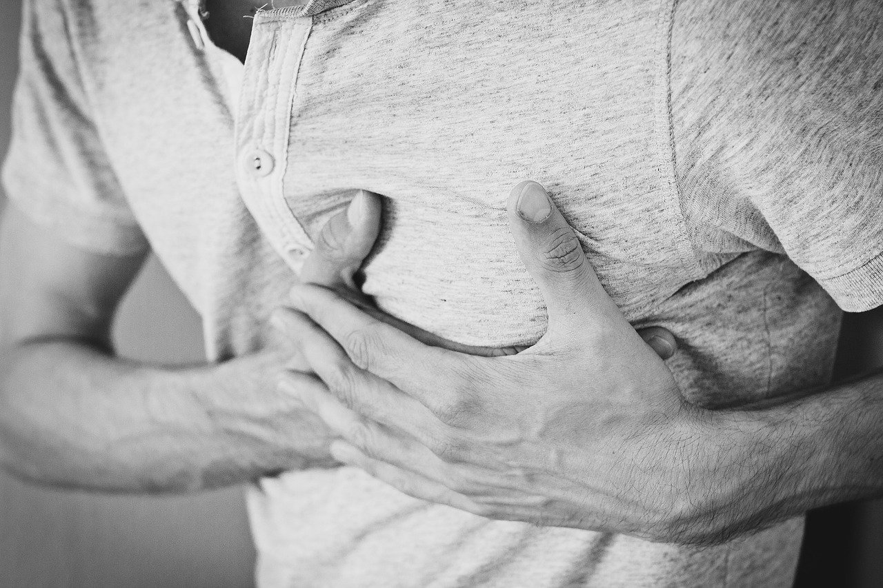 Male breast cancer: detection at an advanced stage